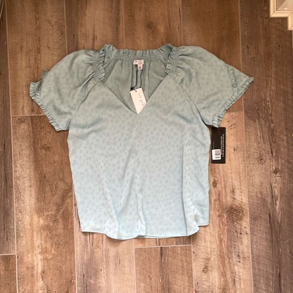 NWT current air women’s size small blouse